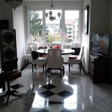 Apartment 3 Bedroom 2 Bathroom Art Deco Flat In